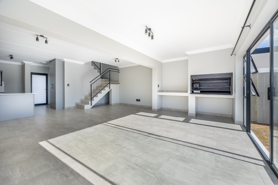 3 Bedroom Property for Sale in Brackenfell South Western Cape